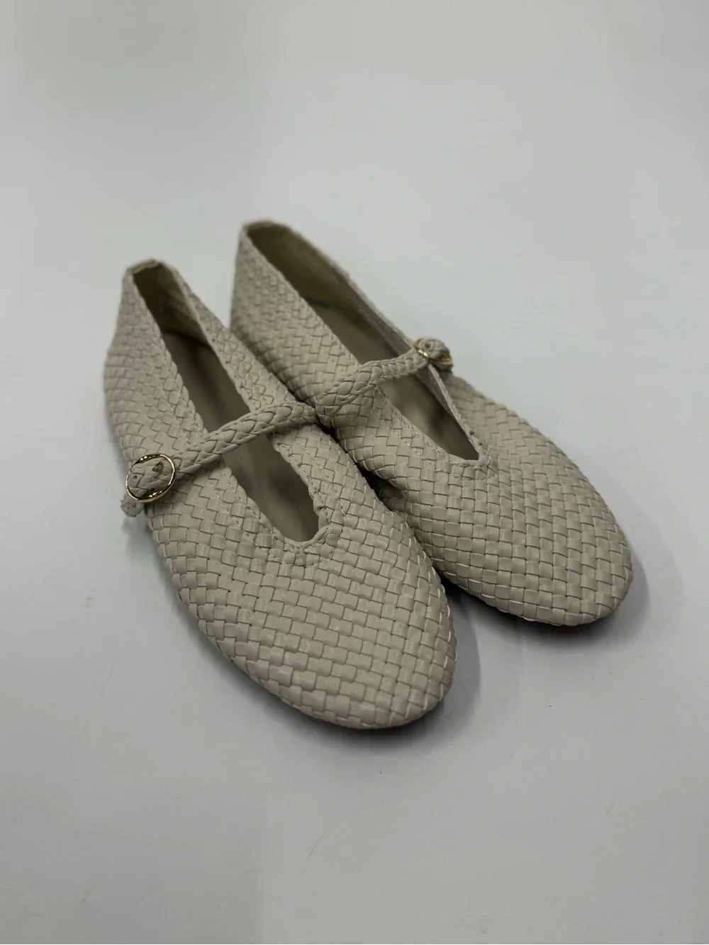 House of Harlow 1960 Bistro Off White Woven Ballet Flats Strap / Buckle Size 7.5